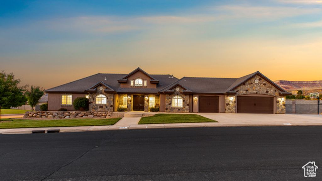 880 N 370 W, La Verkin, UT 84745