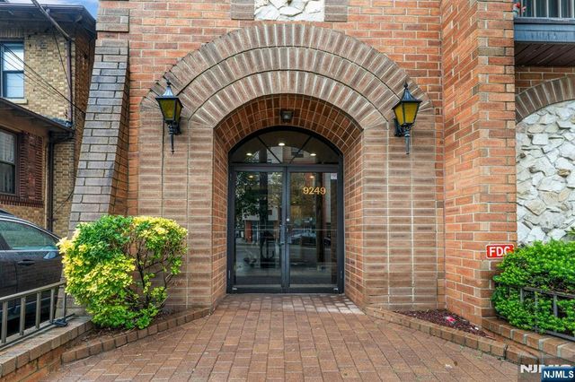 9249 John F Kennedy 420, North Bergen, NJ 07047