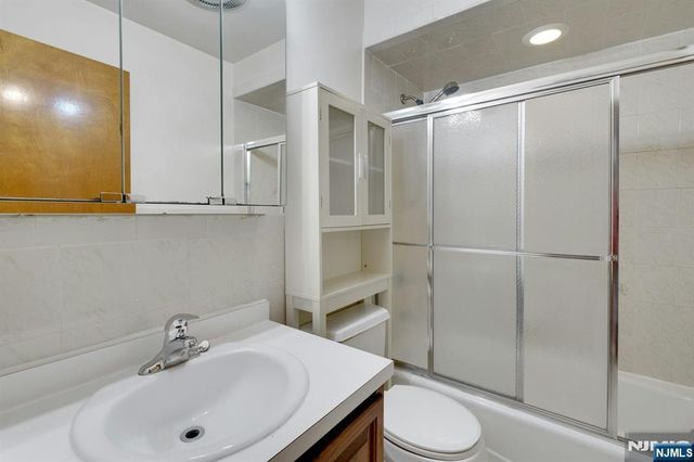 9249 John F Kennedy 420, North Bergen, NJ 07047
