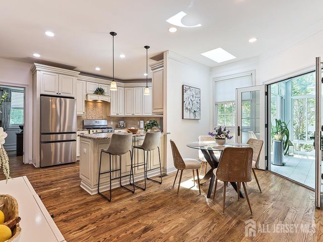 87 Leavitt Lane, Princeton, NJ 08540