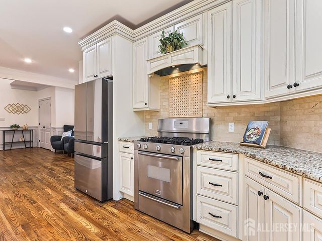 87 Leavitt Lane, Princeton, NJ 08540