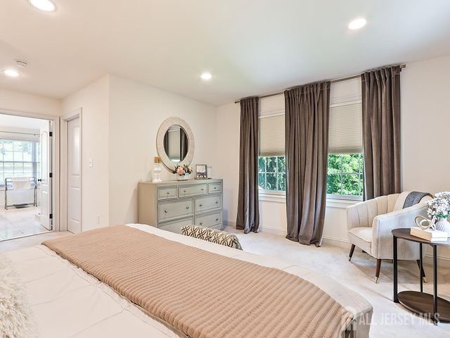 87 Leavitt Lane, Princeton, NJ 08540