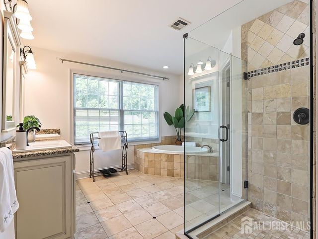 87 Leavitt Lane, Princeton, NJ 08540