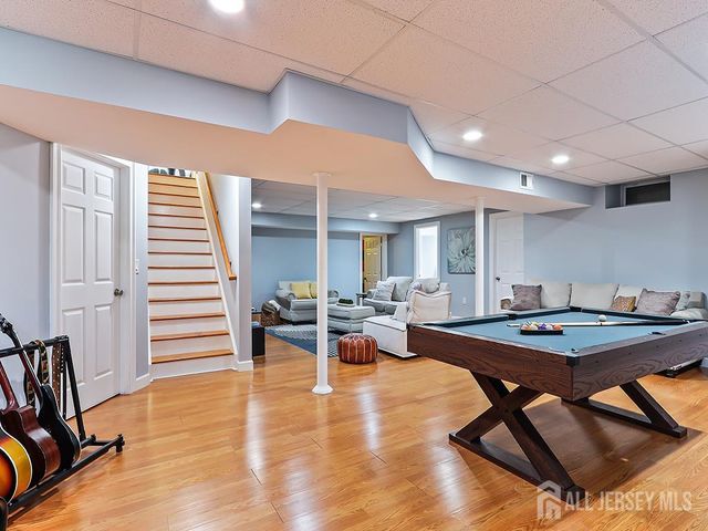 87 Leavitt Lane, Princeton, NJ 08540