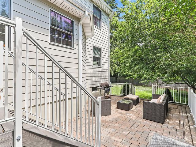 87 Leavitt Lane, Princeton, NJ 08540