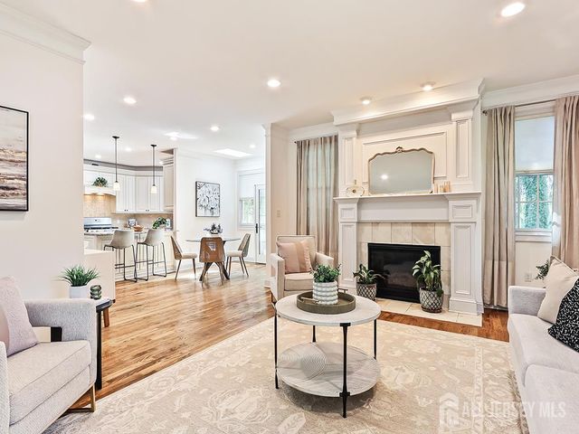 87 Leavitt Lane, Princeton, NJ 08540