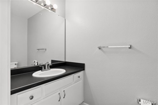 200 S Kirkwood Road 320, St Louis, MO 63122