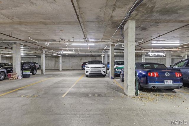 200 S Kirkwood Road 320, St Louis, MO 63122
