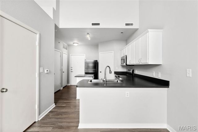 200 S Kirkwood Road 320, St Louis, MO 63122