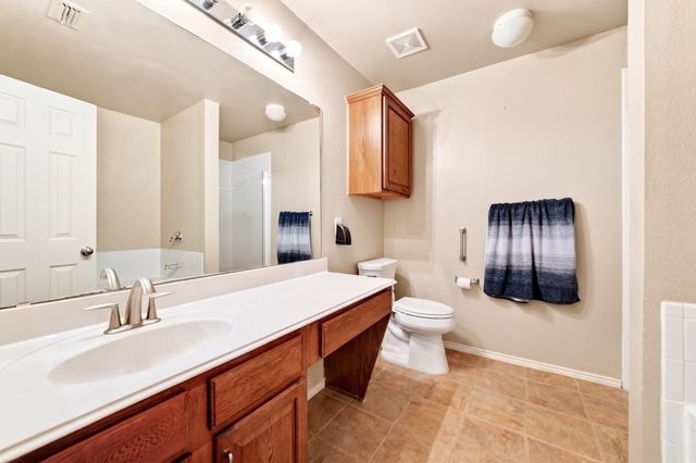1218 Feather Crest Drive, Krum, TX 76249