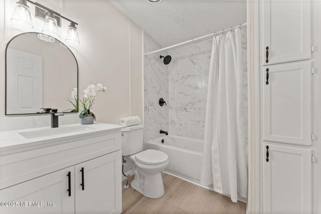 125 MELANIE Lane, Middleburg, FL 32068