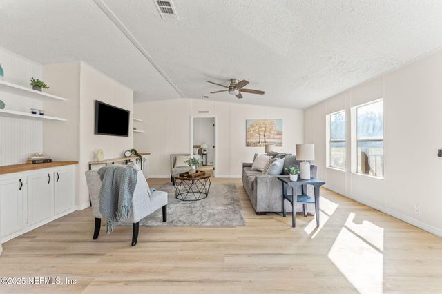 125 MELANIE Lane, Middleburg, FL 32068