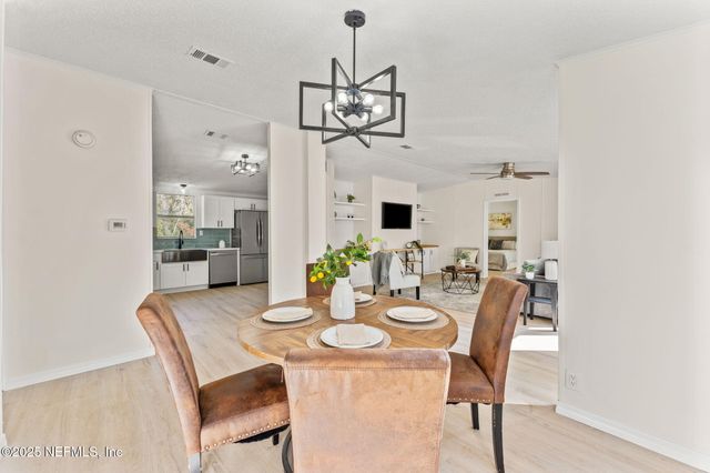 125 MELANIE Lane, Middleburg, FL 32068