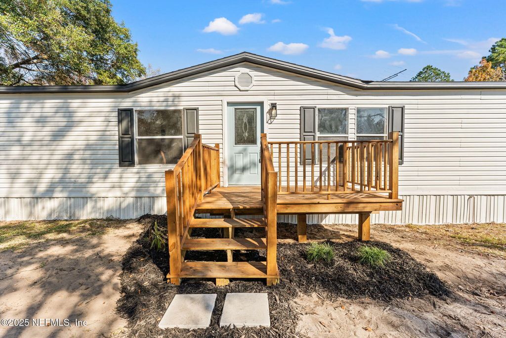 125 MELANIE Lane, Middleburg, FL 32068