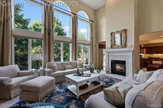 602 Appoline Court, Rochester, MI 48307