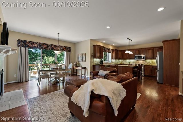 602 Appoline Court, Rochester, MI 48307
