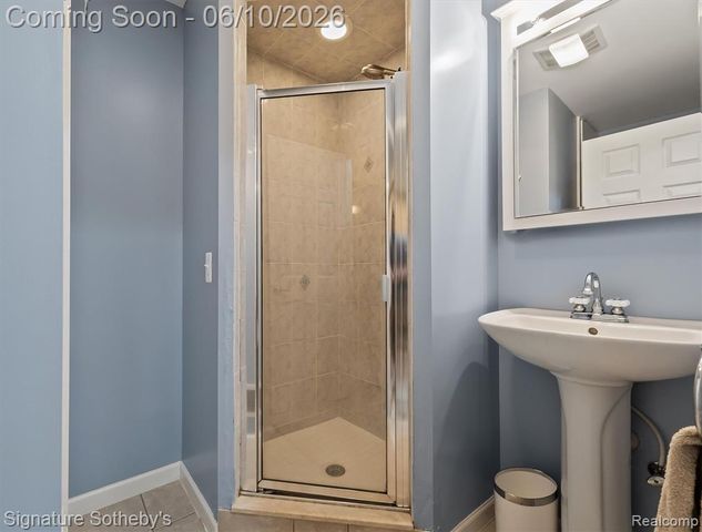602 Appoline Court, Rochester, MI 48307