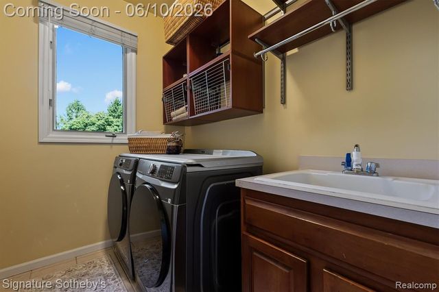 602 Appoline Court, Rochester, MI 48307