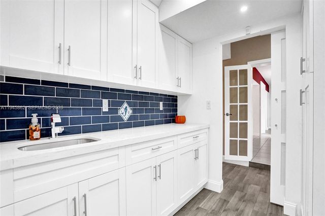 2069 NE 196th Ter, North Miami Beach, FL 33179