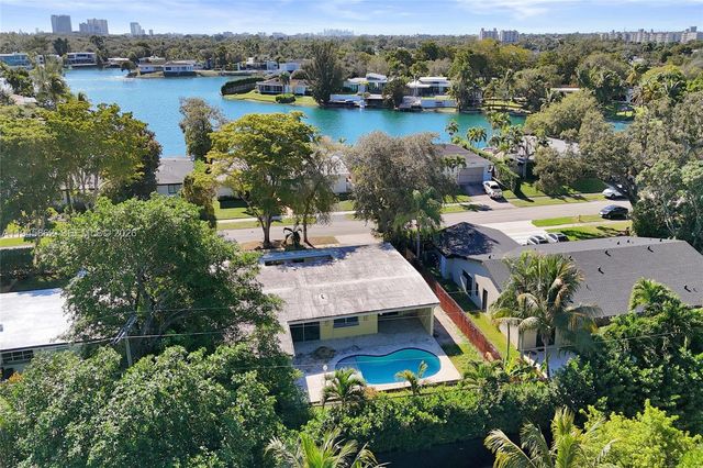 2069 NE 196th Ter, North Miami Beach, FL 33179