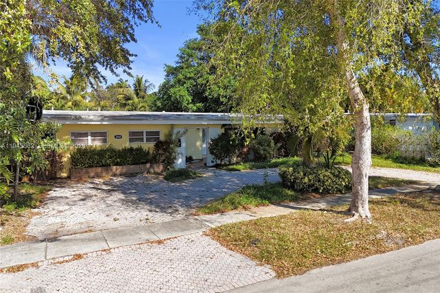 2069 NE 196th Ter, North Miami Beach, FL 33179