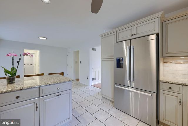 740 CHESTERBROOK DR, York, PA 17406