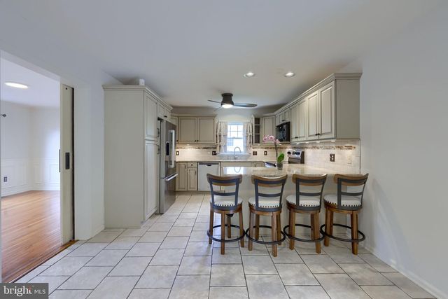 740 CHESTERBROOK DR, York, PA 17406