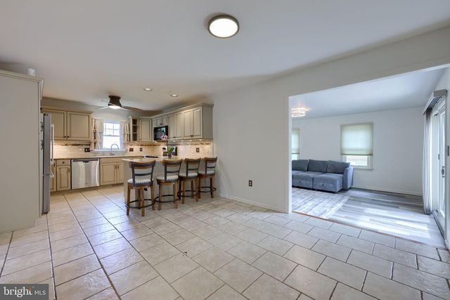 740 CHESTERBROOK DR, York, PA 17406