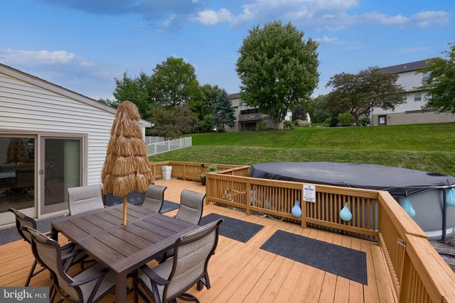 740 CHESTERBROOK DR, York, PA 17406