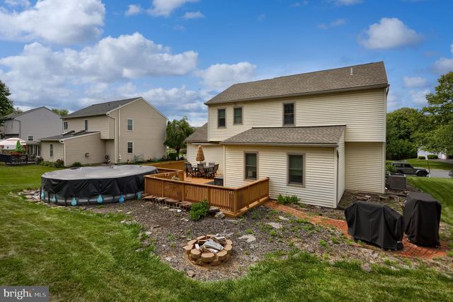 740 CHESTERBROOK DR, York, PA 17406