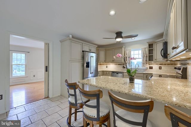 740 CHESTERBROOK DR, York, PA 17406