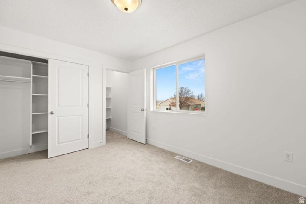 Image 10 of property listing at 535 W 2530 N #35, Cedar City, UT 84721