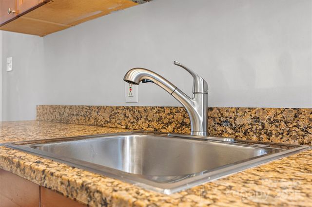 2145 Kirkwood Avenue 1, Charlotte, NC 28203