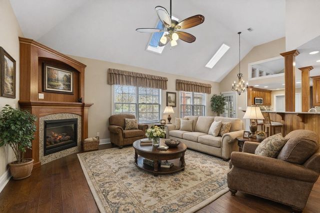 5613 MAJESTIC CIR, Columbia, MO 65203