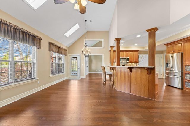 5613 MAJESTIC CIR, Columbia, MO 65203