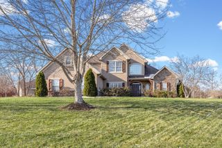 5613 MAJESTIC CIR, Columbia, MO 65203