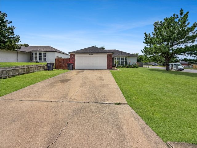 2023 Garnet Road, Springdale, AR 72764
