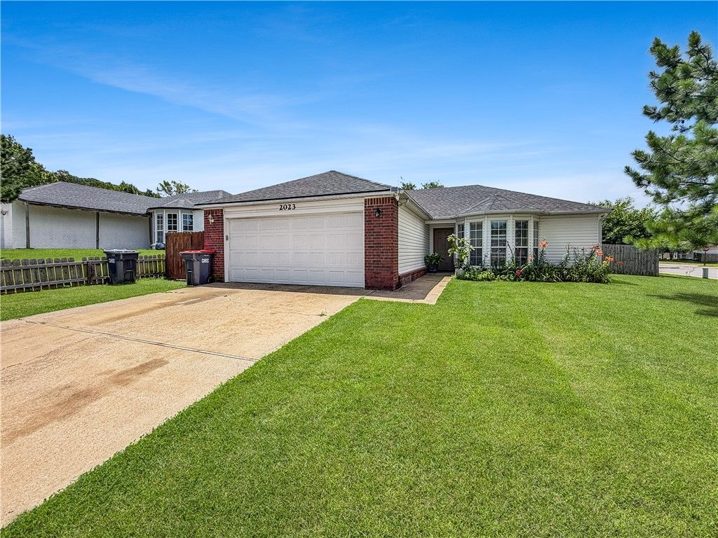 2023 Garnet Road, Springdale, AR 72764