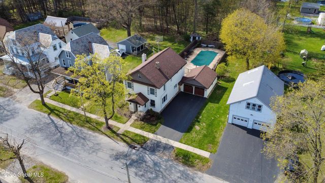 34 School Street, Broadalbin, NY 12025