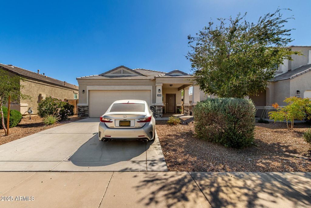 29235 W CLARENDON Avenue, Buckeye, AZ 85396