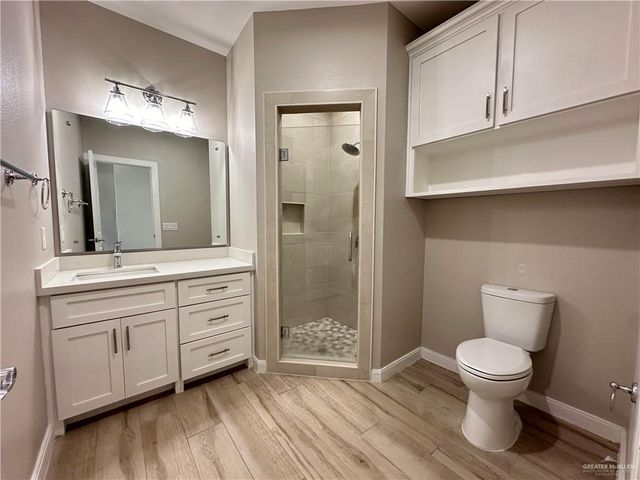 2725 Kilgore Avenue, Mcallen, TX 78504