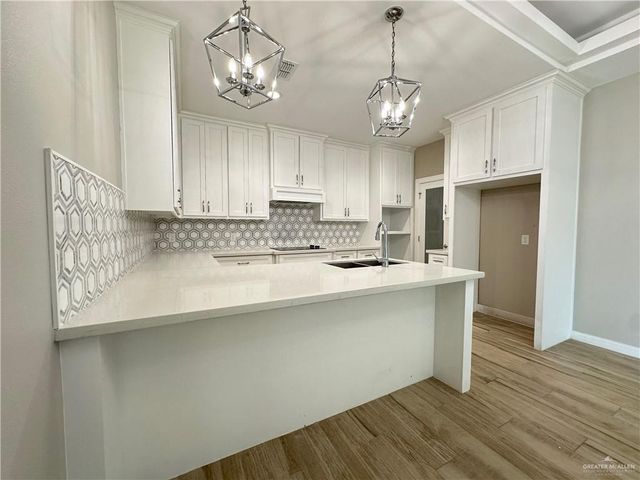 2725 Kilgore Avenue, Mcallen, TX 78504