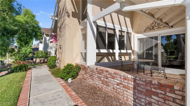 23910 Plaza Gavilan, Valencia, CA 91355