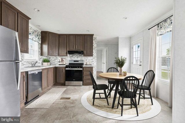 742 NANCY LN, Lancaster, PA 17601