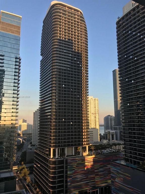 801 S Miami Ave 1705, Miami, FL 33131