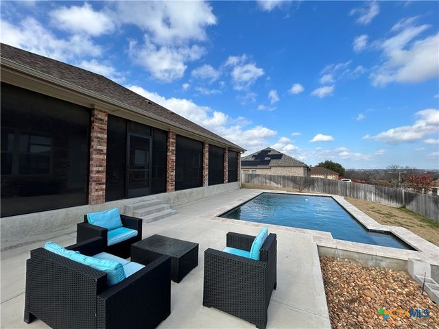 2013 Box Canyon, Nolanville, TX 76559