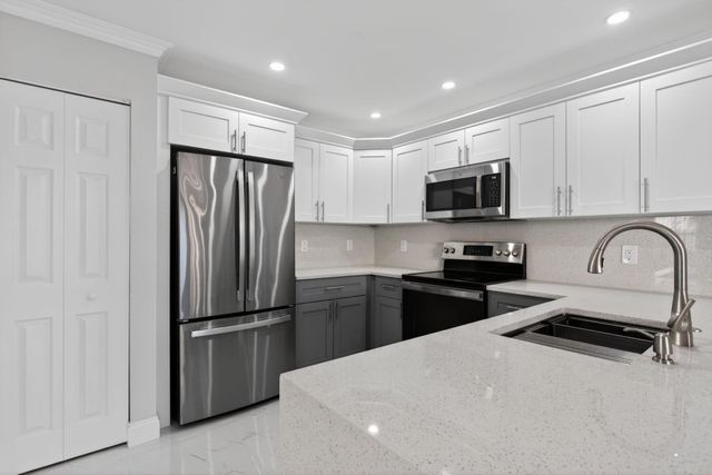 3385 Seabreeze Lane, Margate, FL 33063