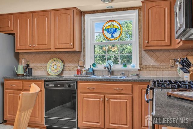 32 Edinburgh Drive D, Monroe, NJ 08831