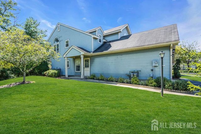 32 Edinburgh Drive D, Monroe, NJ 08831