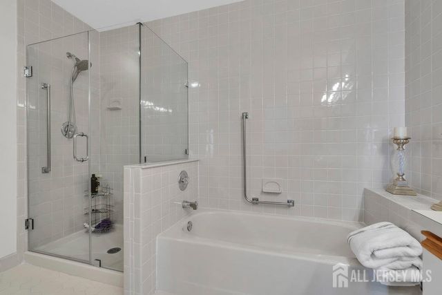 32 Edinburgh Drive D, Monroe, NJ 08831